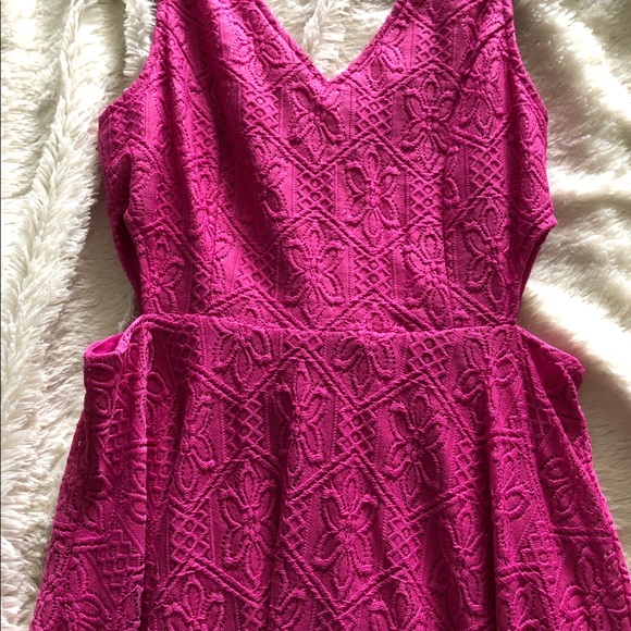 Beautiful Francesca’s pink cutout mini dress - Picture 2 of 4